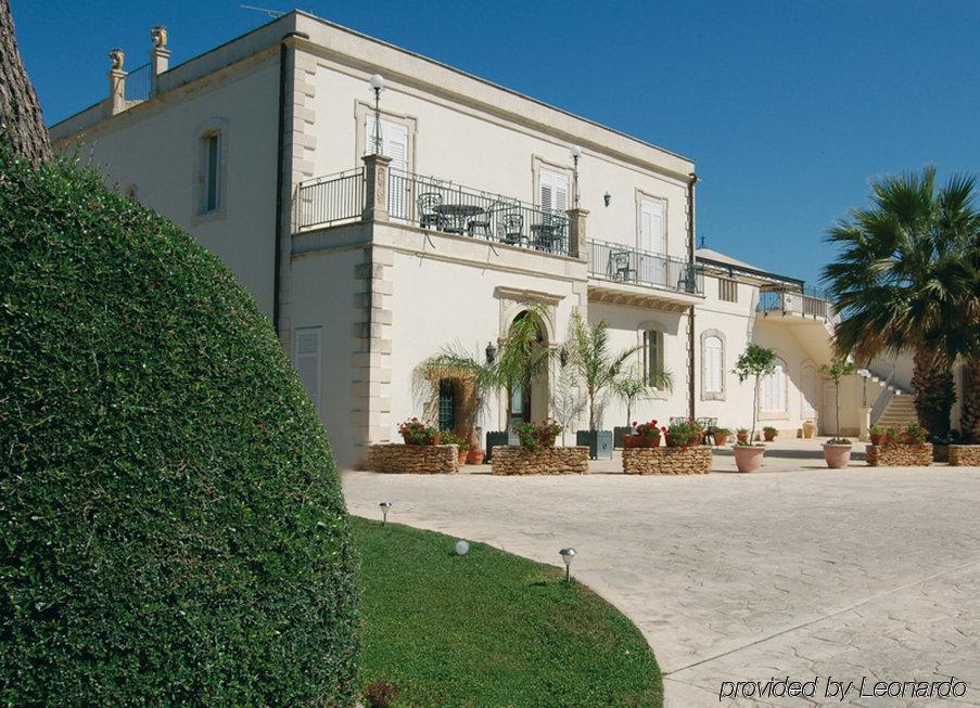 Charme Hotel Villa Principe Fitalia ファヌザ エクステリア 写真