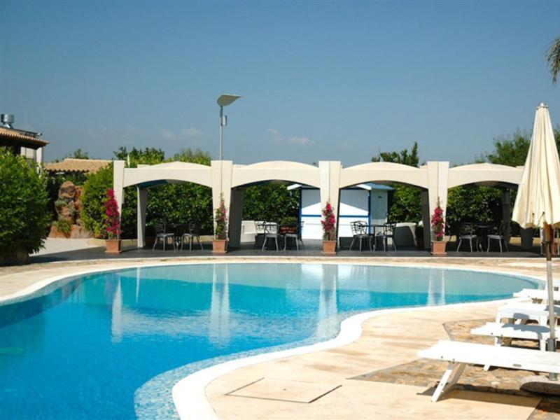 Charme Hotel Villa Principe Fitalia ファヌザ エクステリア 写真